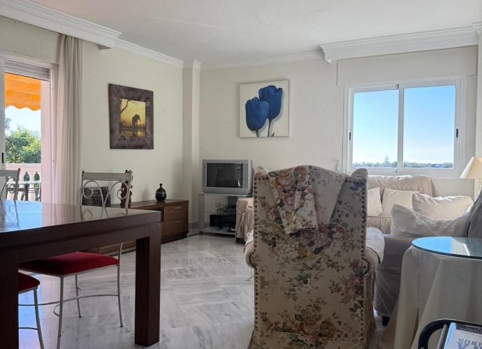 Appartement milieu d’Etage situé à Nueva Andalucía Dama de Noche  - 4