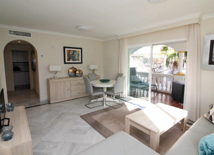 Apartment Middle Floor in The Golden Mile - 4