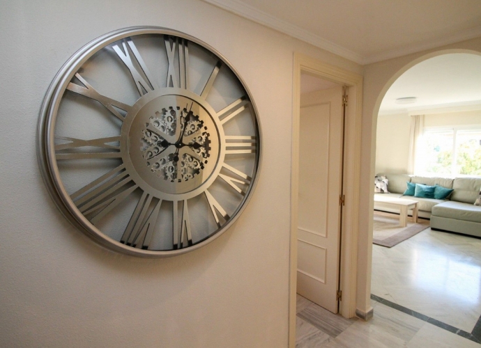 Apartment Middle Floor in The Golden Mile - 8