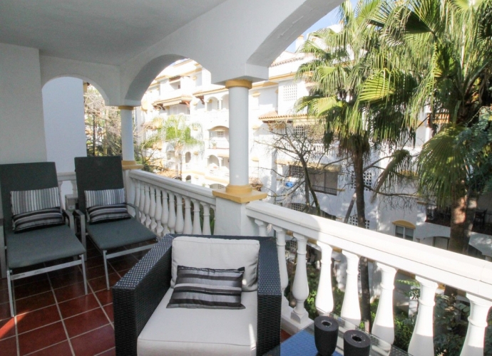 Apartment Middle Floor in The Golden Mile - 10