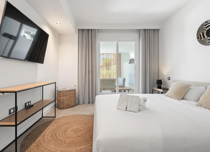 Apartamento Planta Baja en Estepona - 8