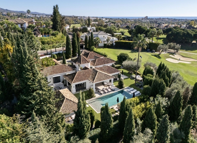 Villa Independiente en Nueva Andalucía - 2