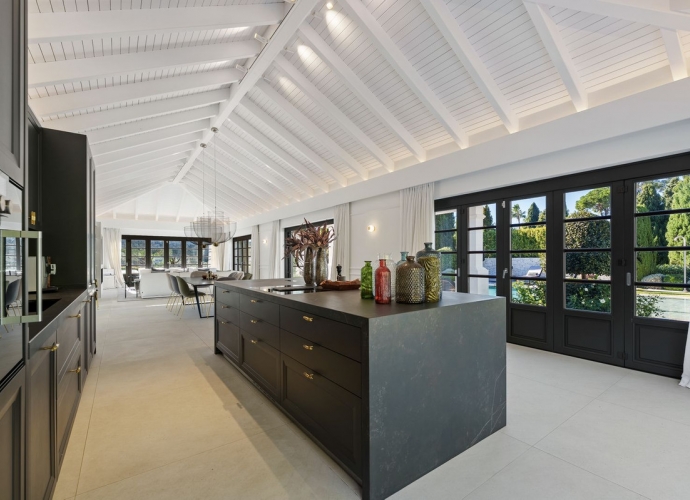 Villa Independiente en Nueva Andalucía - 8