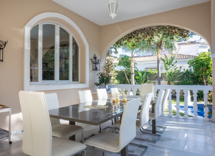 Villa Detached in New Golden Mile - 9