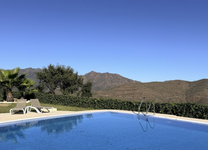 Maison de Ville situé à Elviria - 2