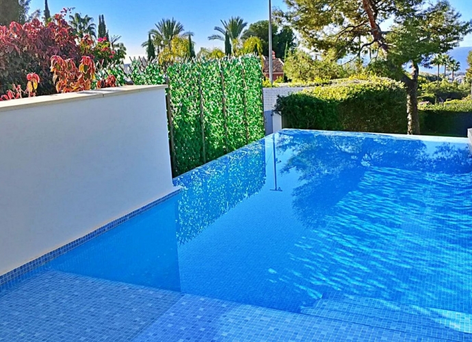 Villa Semi Detached in Sierra Blanca - 8