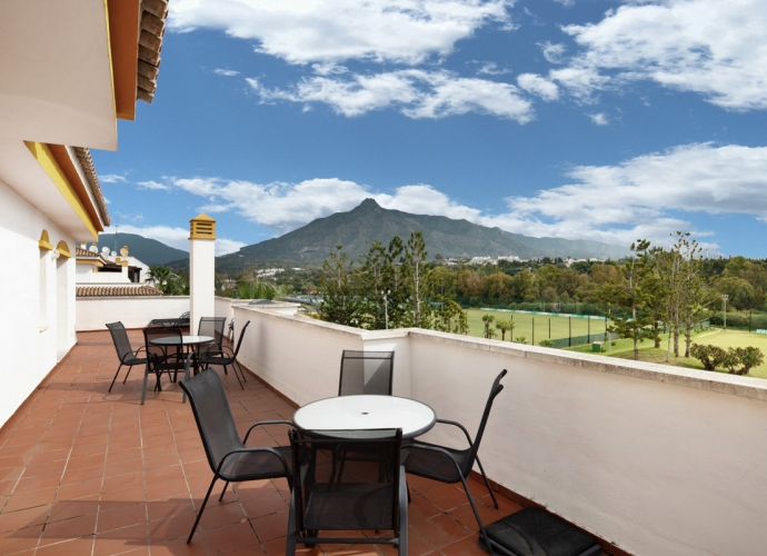 Ático en Nueva Andalucía - 1