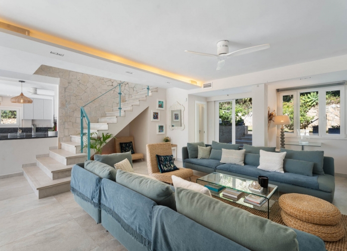 Villa Detached in El Rosario - 3