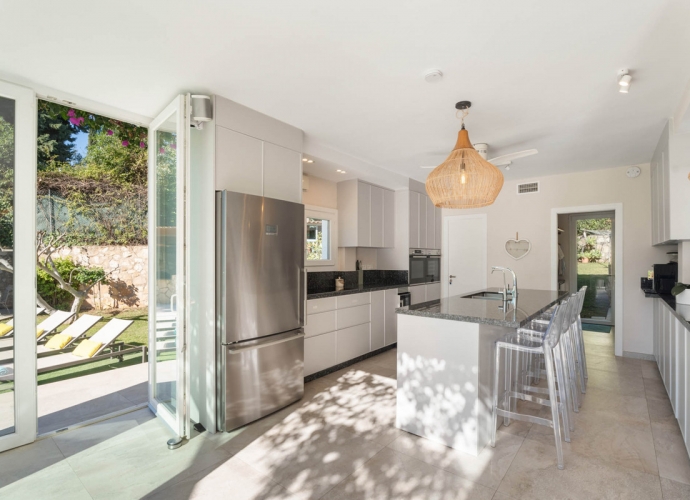 Villa Detached in El Rosario - 9