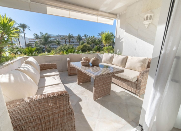 Apartment Middle Floor in Marbella - 2