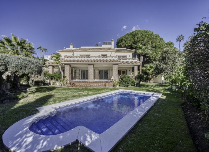 Villa Detached in El Rosario - 2