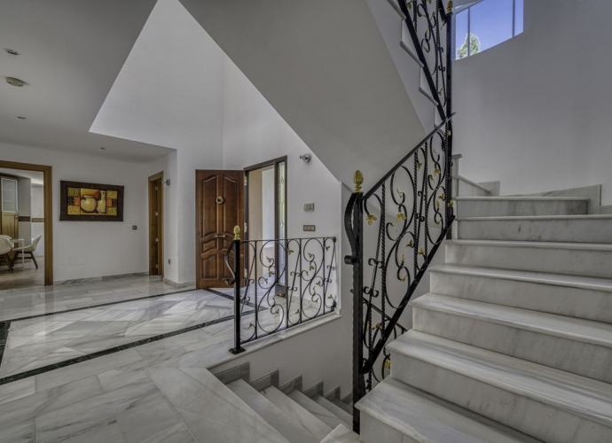 Villa Detached in El Rosario - 10