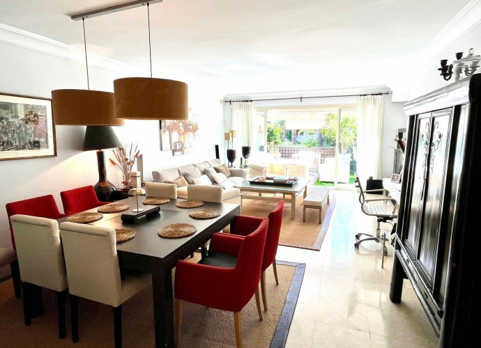 Apartment Middle Floor in Río Real - 8