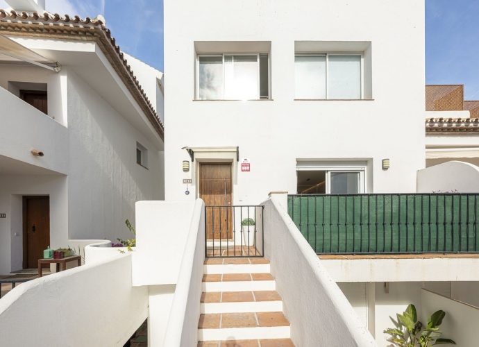 Apartamento Planta Media en Aloha - 4