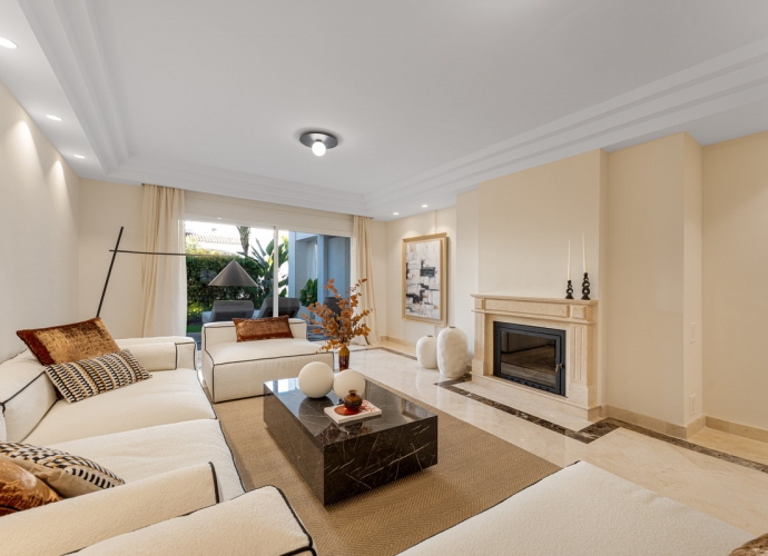 Apartment Middle Floor in Sierra Blanca - 1