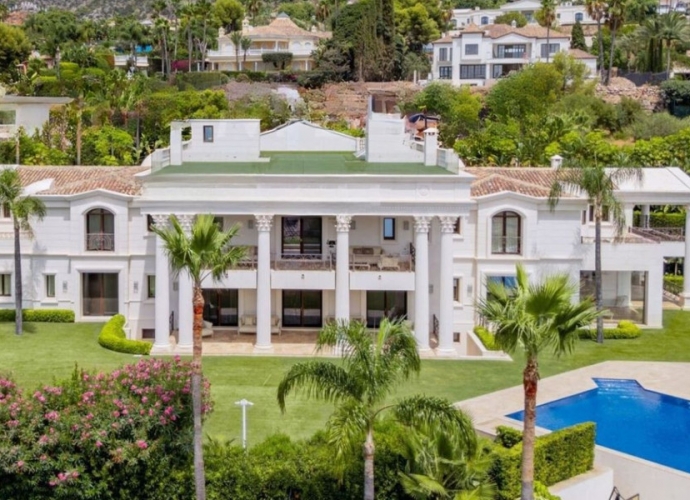 Villa Detached in Sierra Blanca - 2