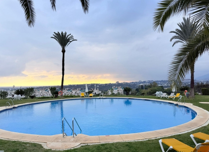 Apartamento Planta Baja en The Golden Mile - 2