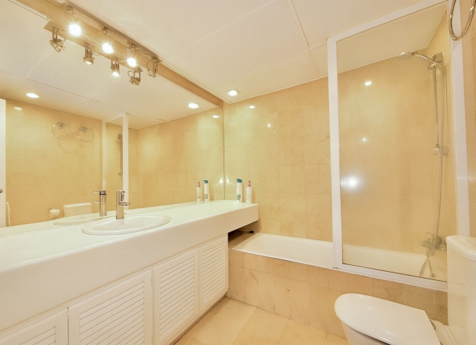 Apartamento Planta Baja en The Golden Mile - 9