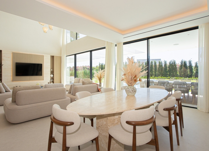 Villa Detached in Los Monteros - 6