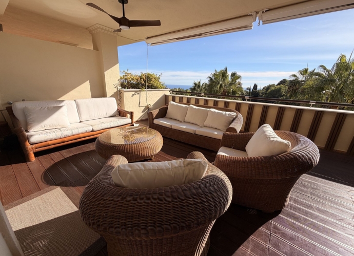 Apartment Middle Floor in Sierra Blanca - 1