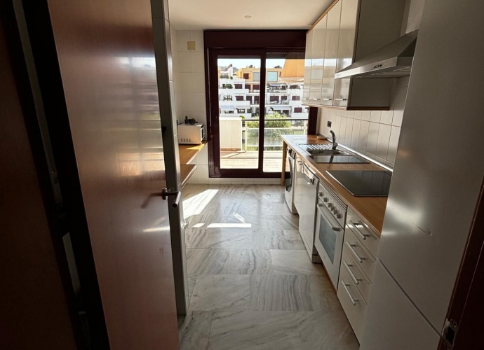 Appartement milieu d’Etage situé à Benahavís - 7