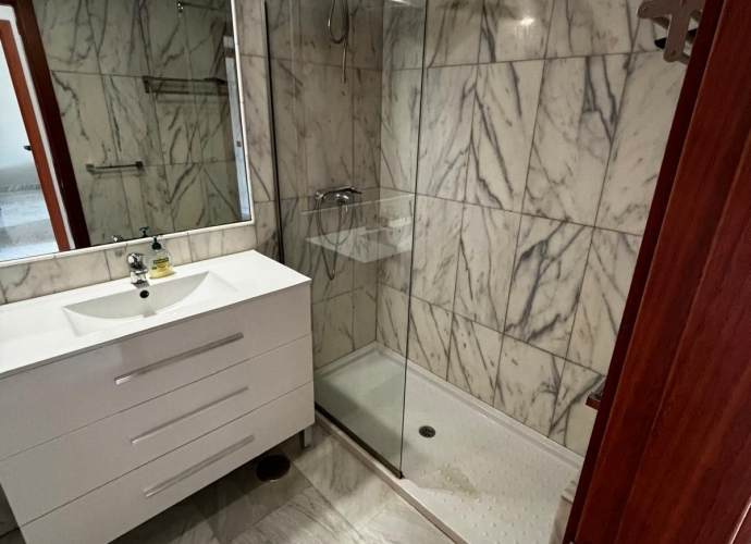 Appartement milieu d’Etage situé à Benahavís - 9