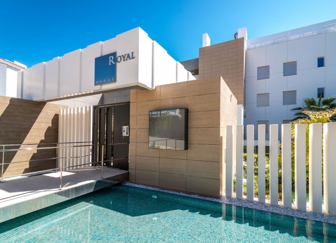 Apartamento Planta Baja en Puerto Banús - 2