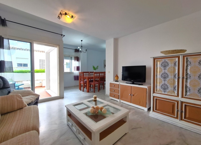 Apartamento Planta Media en Estepona - 2