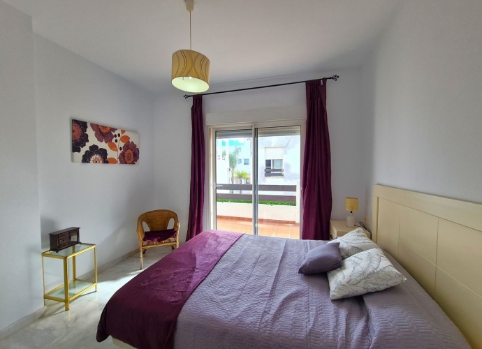 Apartamento Planta Media en Estepona - 3