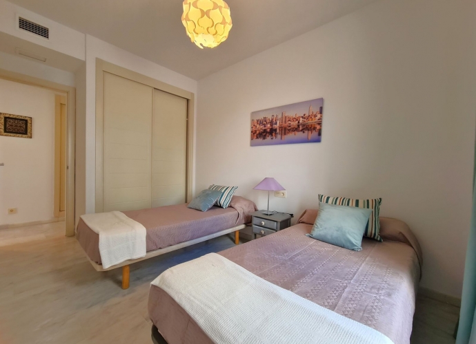 Apartamento Planta Media en Estepona - 4
