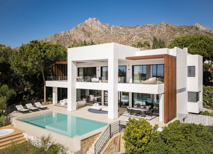 Villa Detached in Sierra Blanca - 2