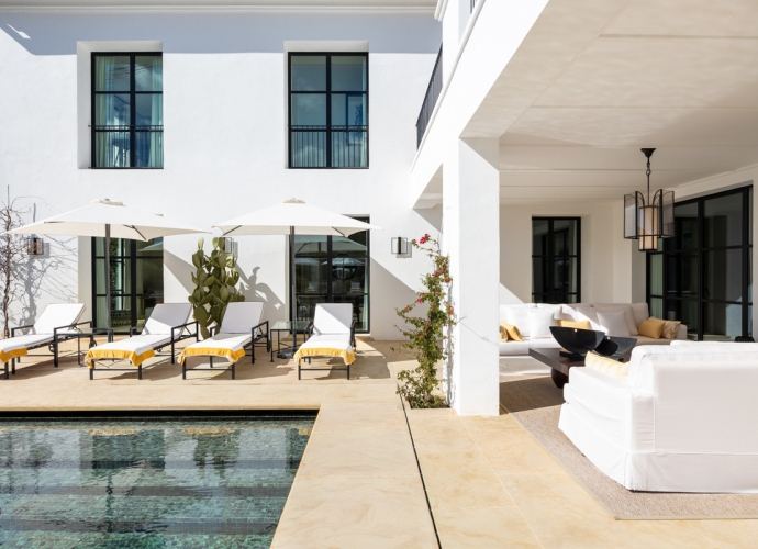 Villa Detached in The Golden Mile - 8