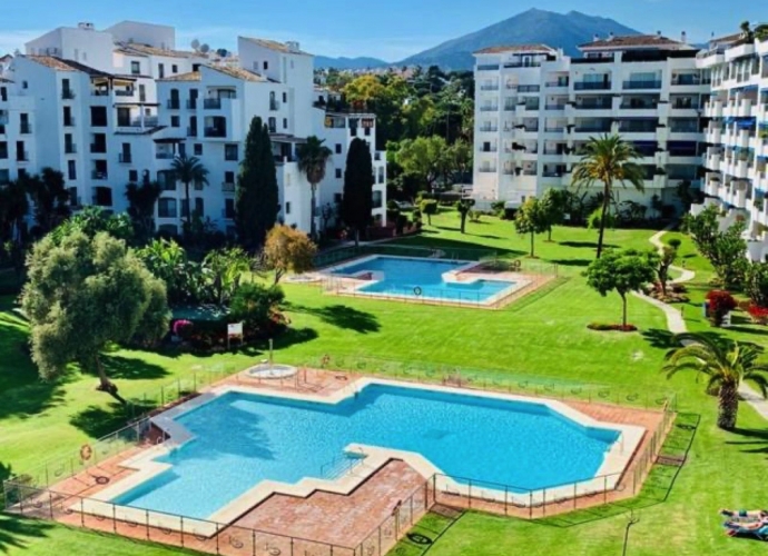 Apartamento Planta Media en Puerto Banús - 2
