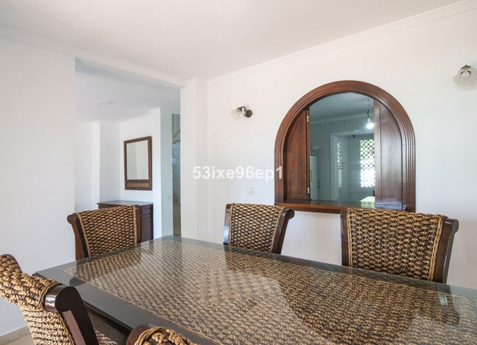Villa Adosada en New Golden Mile - 6
