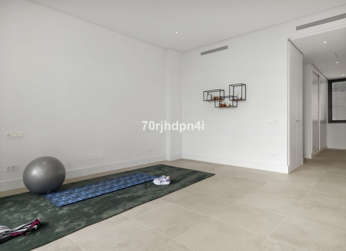Villa Detached in Marbella - 3