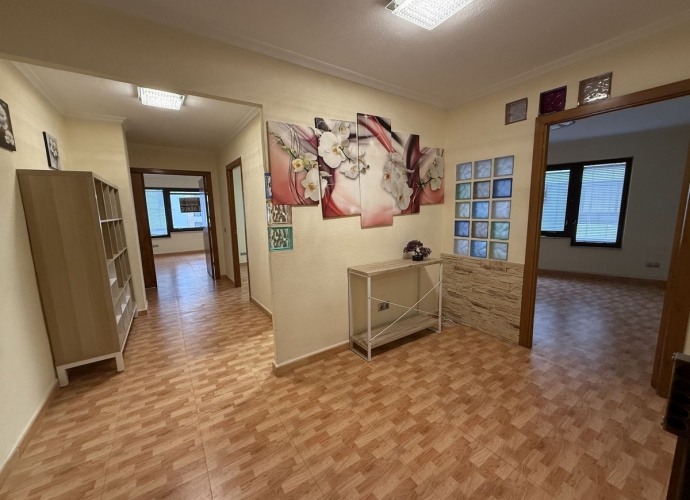 Commercial Office in Marbella - 10