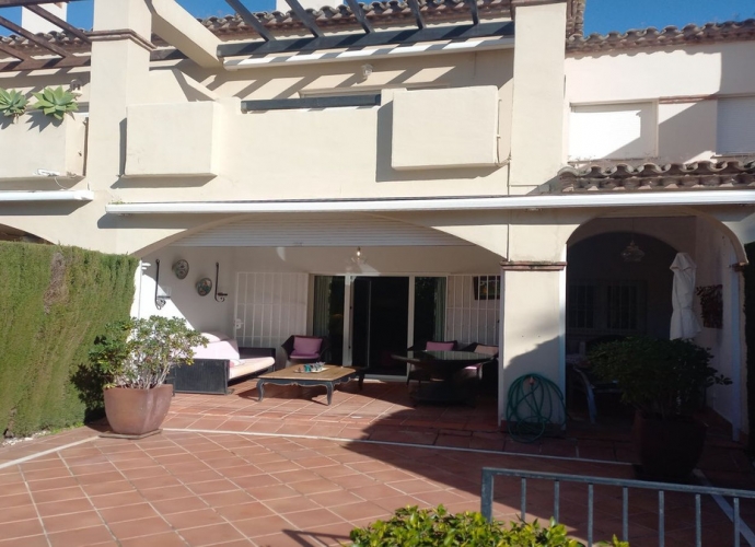 Adosado en Guadalmina Baja - 2