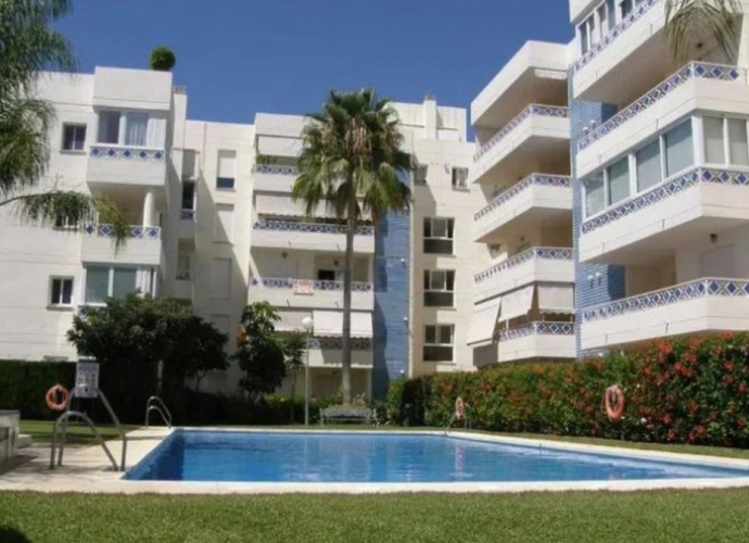 Apartment Middle Floor in Marbella - 1