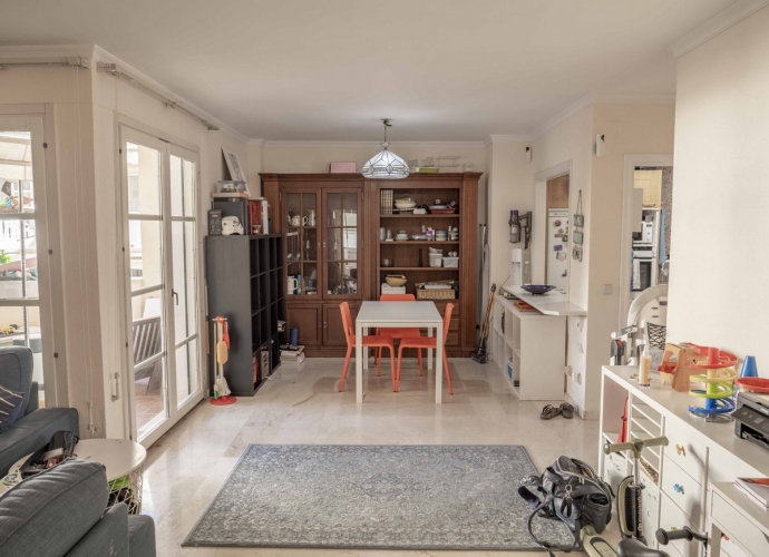 Apartment Middle Floor in Estepona - 9