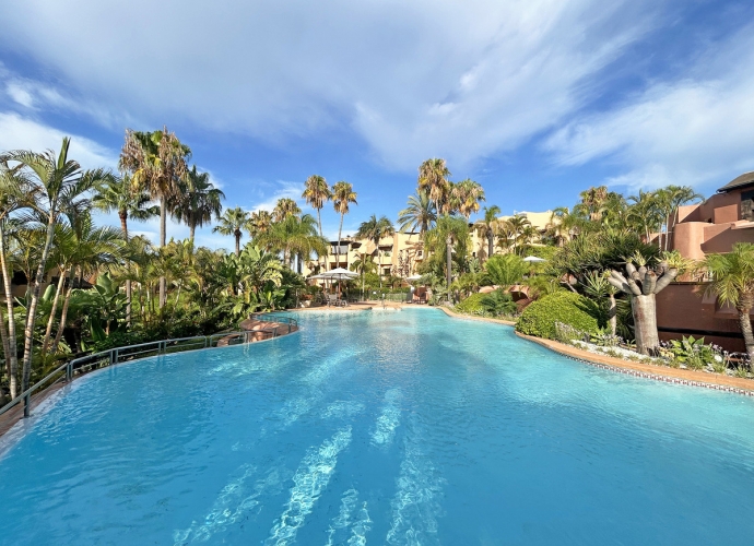 Apartamento Planta Media en The Golden Mile - 1