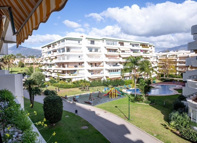 Apartamento Planta Media en Guadalmina Alta - 1