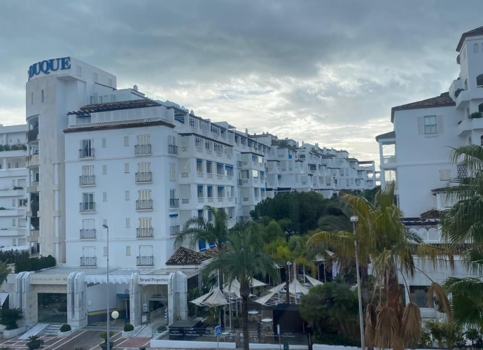 Apartamento Planta Media en Puerto Banús - 1