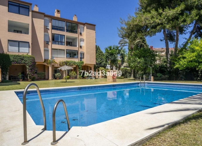Apartamento Planta Media en Puerto Banús - 1