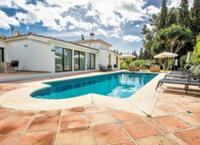 Villa Independiente en San Pedro de Alcántara - 2