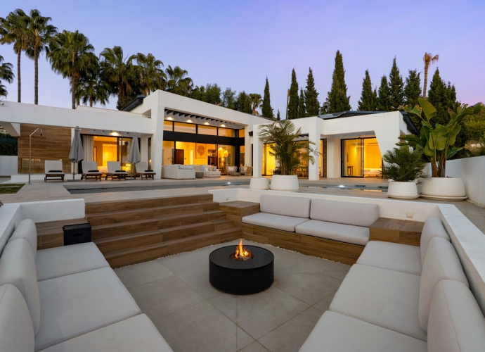 Villa Detached in Nueva Andalucía - 1