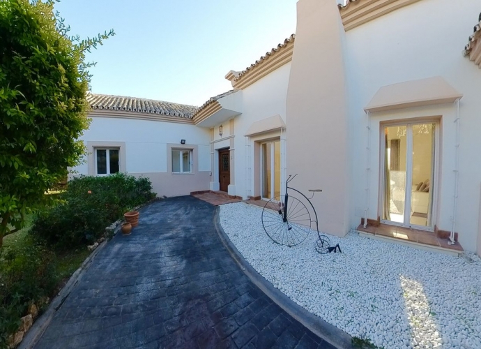 Villa Independiente en Sierra Blanca - 3