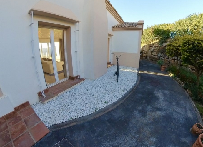 Villa Independiente en Sierra Blanca - 4