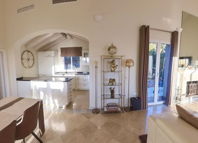 Villa Independiente en Sierra Blanca - 8