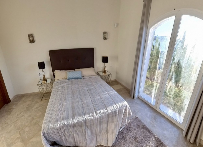 Villa Independiente en Sierra Blanca - 10