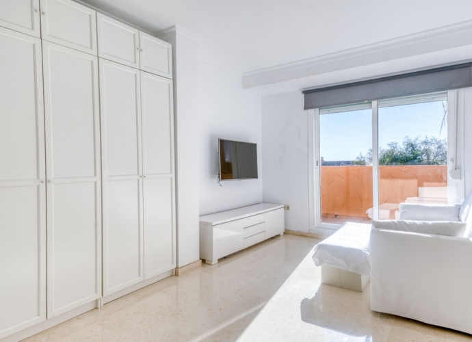Apartamento Planta Media en Elviria - 4